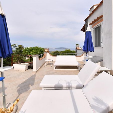 Relais Maison De Charles Bed & Breakfast Ischia Bagian luar foto