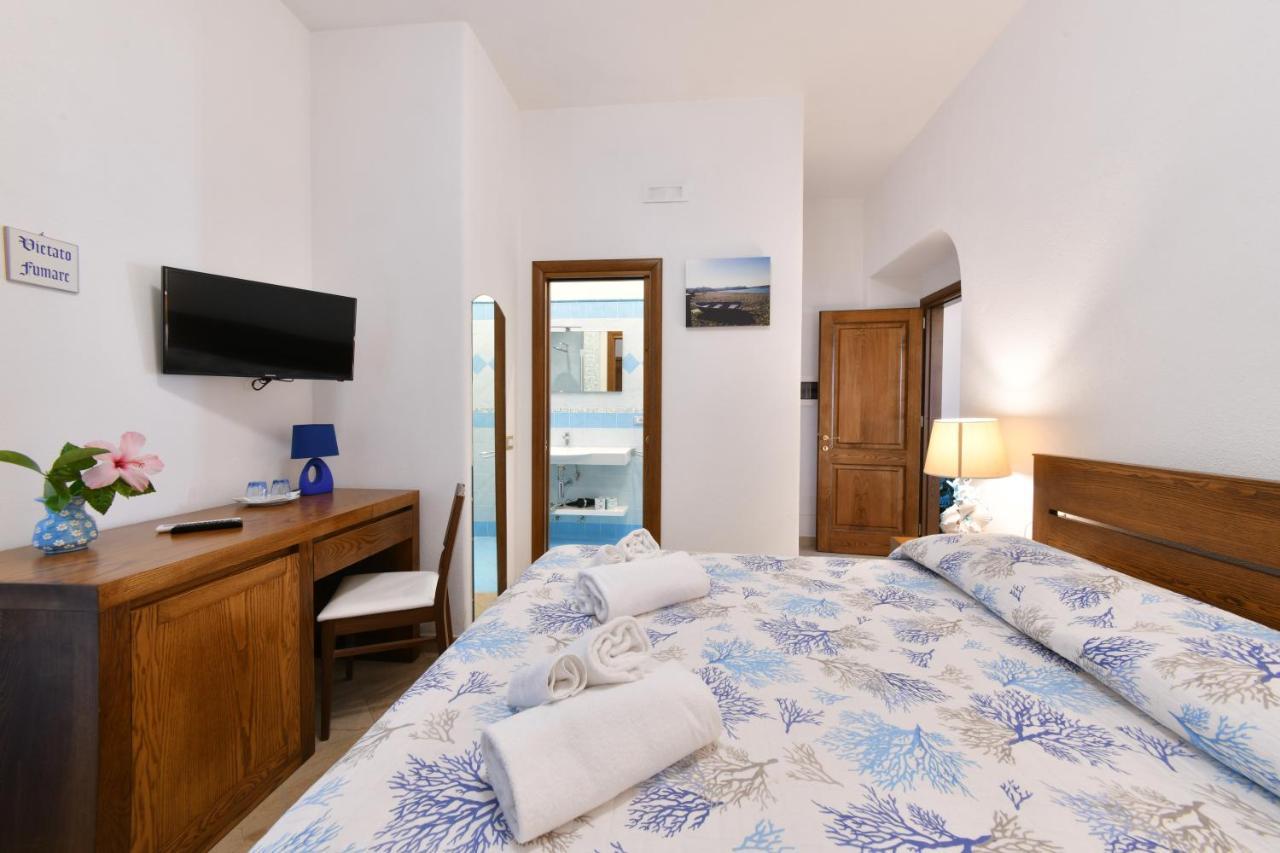 Relais Maison De Charles Bed & Breakfast Ischia Bagian luar foto